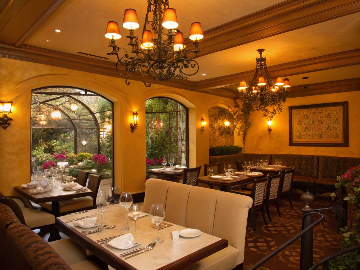 Whole dining hall and courtyard illuminated for private events